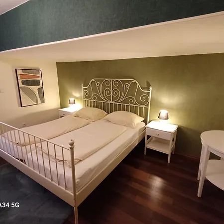 Haus Am Moos Oda ve Kahvaltı Salzburg
