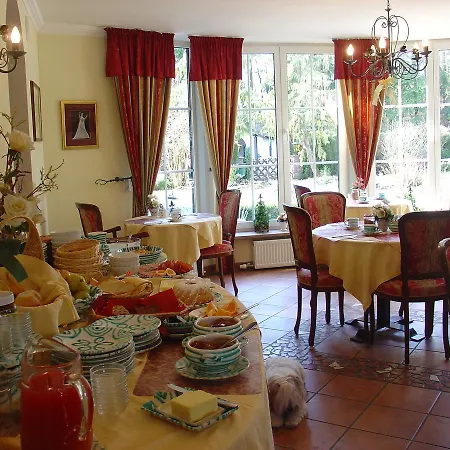 Haus Am Moos Bed and breakfast